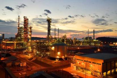 How Do Oil Division Manufacturers in Pune Ensure Top-Notch Quality?